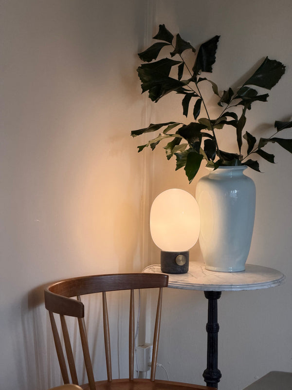 SLOWLIVING . CONTENTMENT